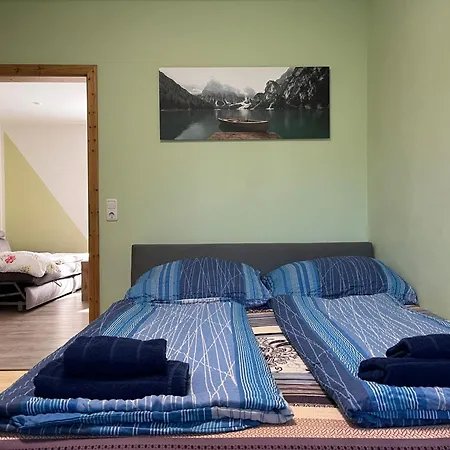 Katharina Steinbach am Attersee